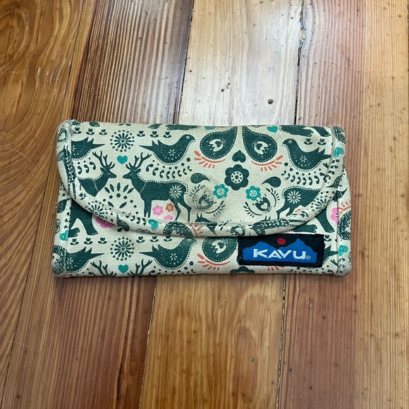 Kavu Bags Kavu Htf Cozy Critters Wallet Poshmark